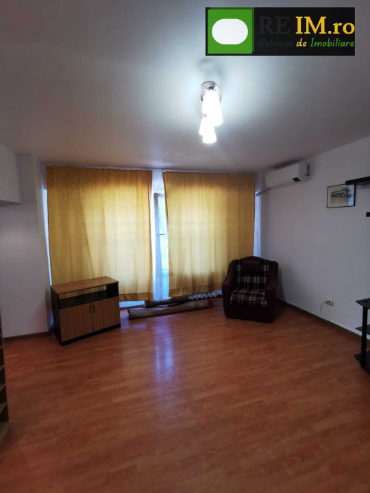 INCHIRIERE | GARSONIERA | LUJERULUI  |330 EURO 