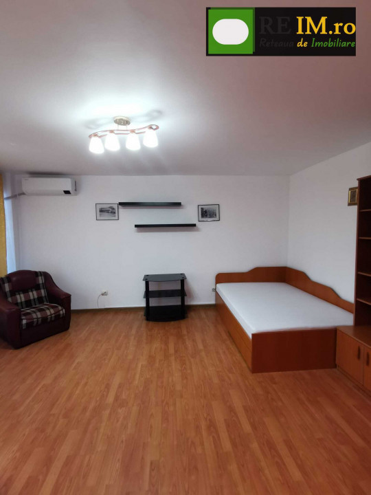 INCHIRIERE | GARSONIERA | LUJERULUI  |330 EURO 