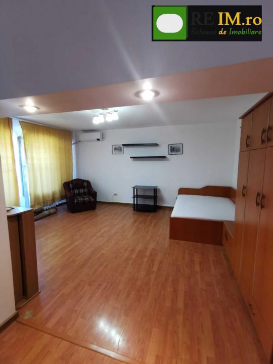 INCHIRIERE | GARSONIERA | LUJERULUI  |330 EURO 